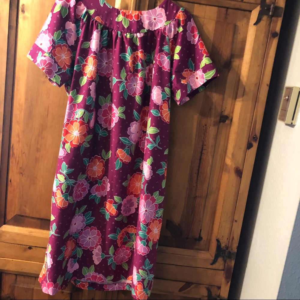 Vintage 1960’s Hawaiian Floral Mumu Sears EUC Oversized Hippie Boho Gran… - Picture 3 of 4